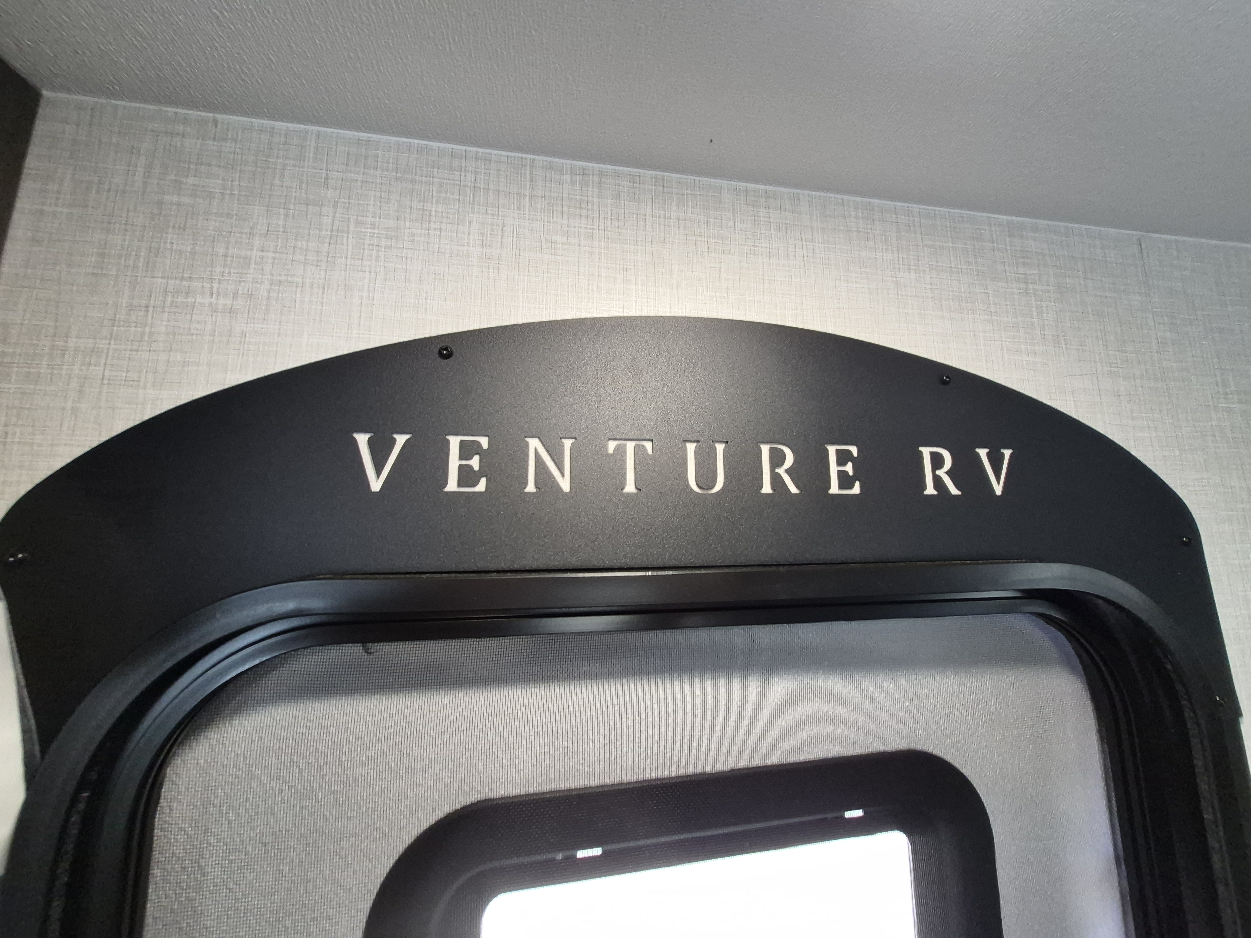 2026 VENTURE RV SPORTTREK 271VBH - Image 8