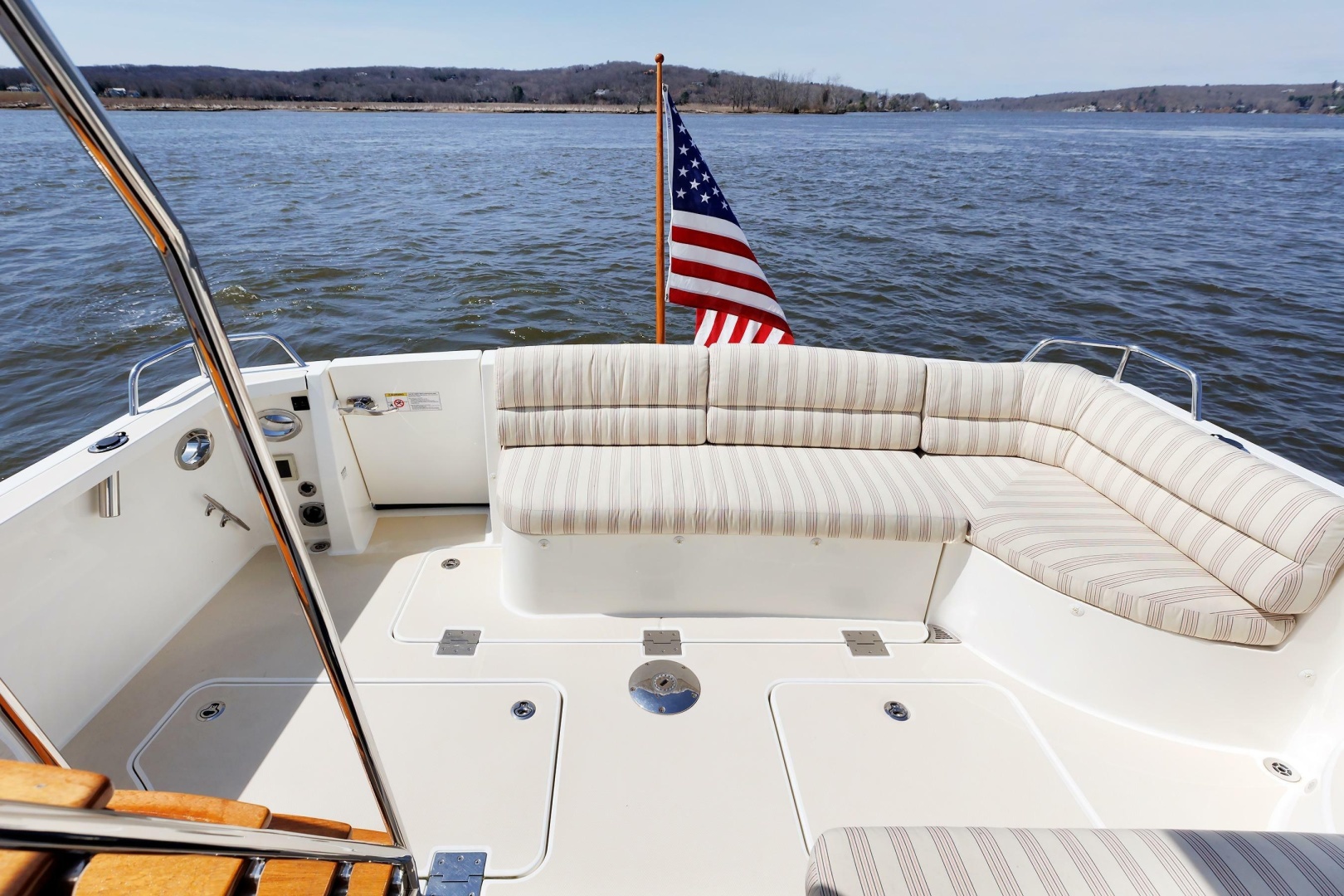 2016 Sabre 42 Fly Bridge Sedan - Image 23