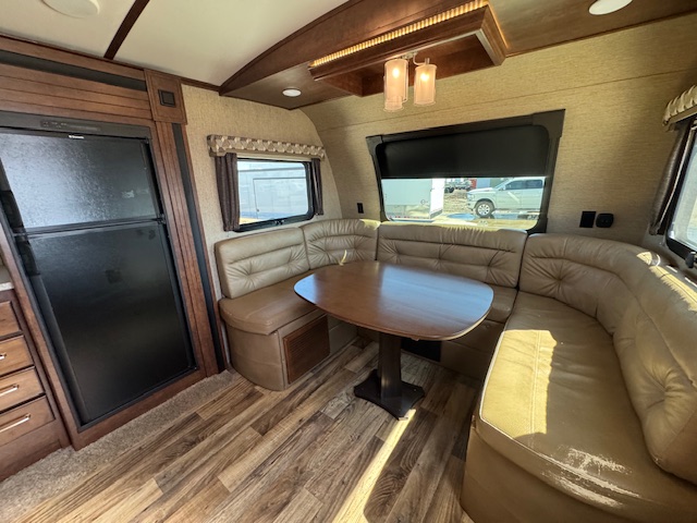 2017 Keystone Outback Diamond Super-Lite 332FK - Image 10