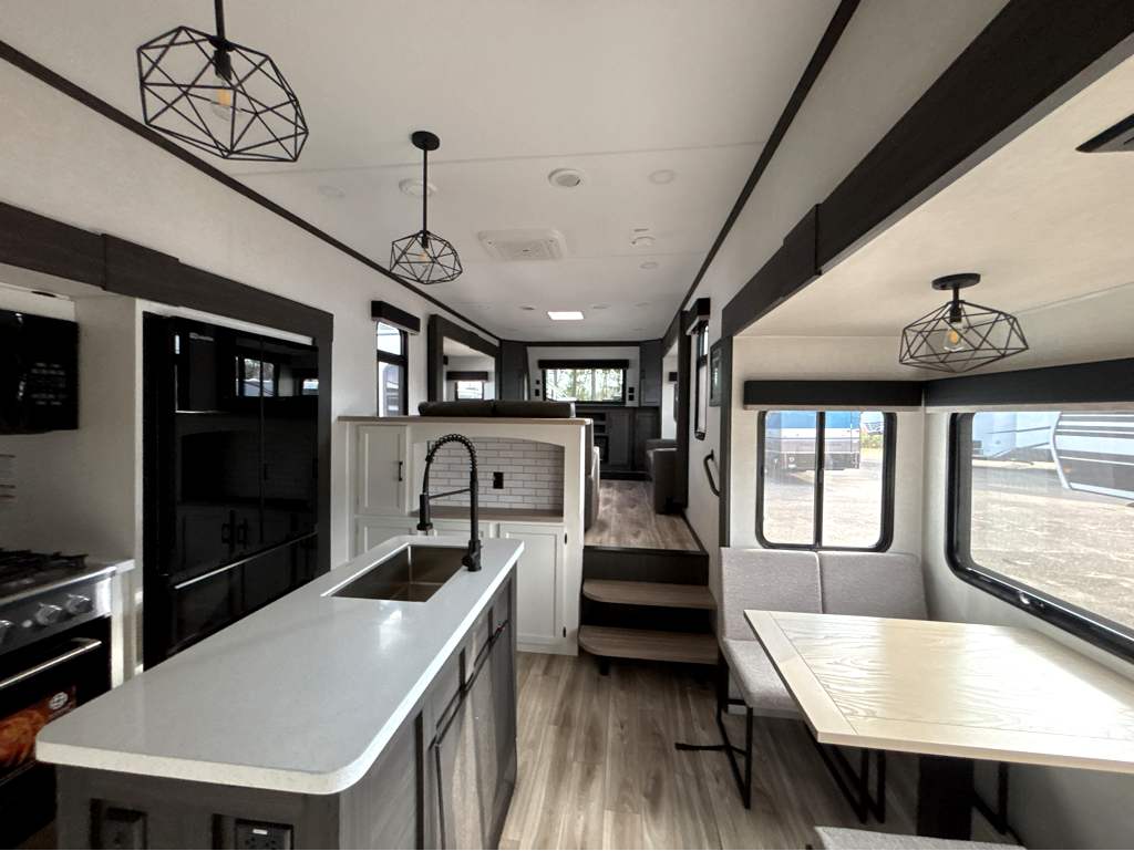 2026 VENTURE RV SPORTTREK 365VFL - Image 7