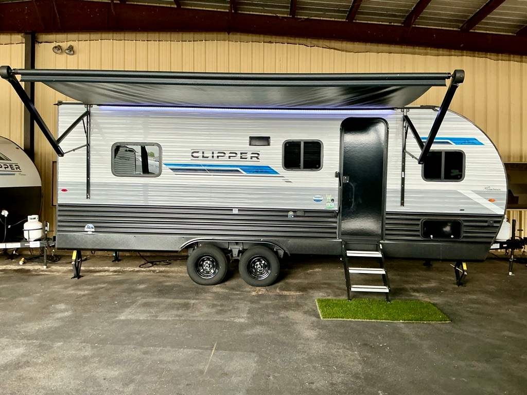 2024 COACHMEN 252DBUS - Image 1