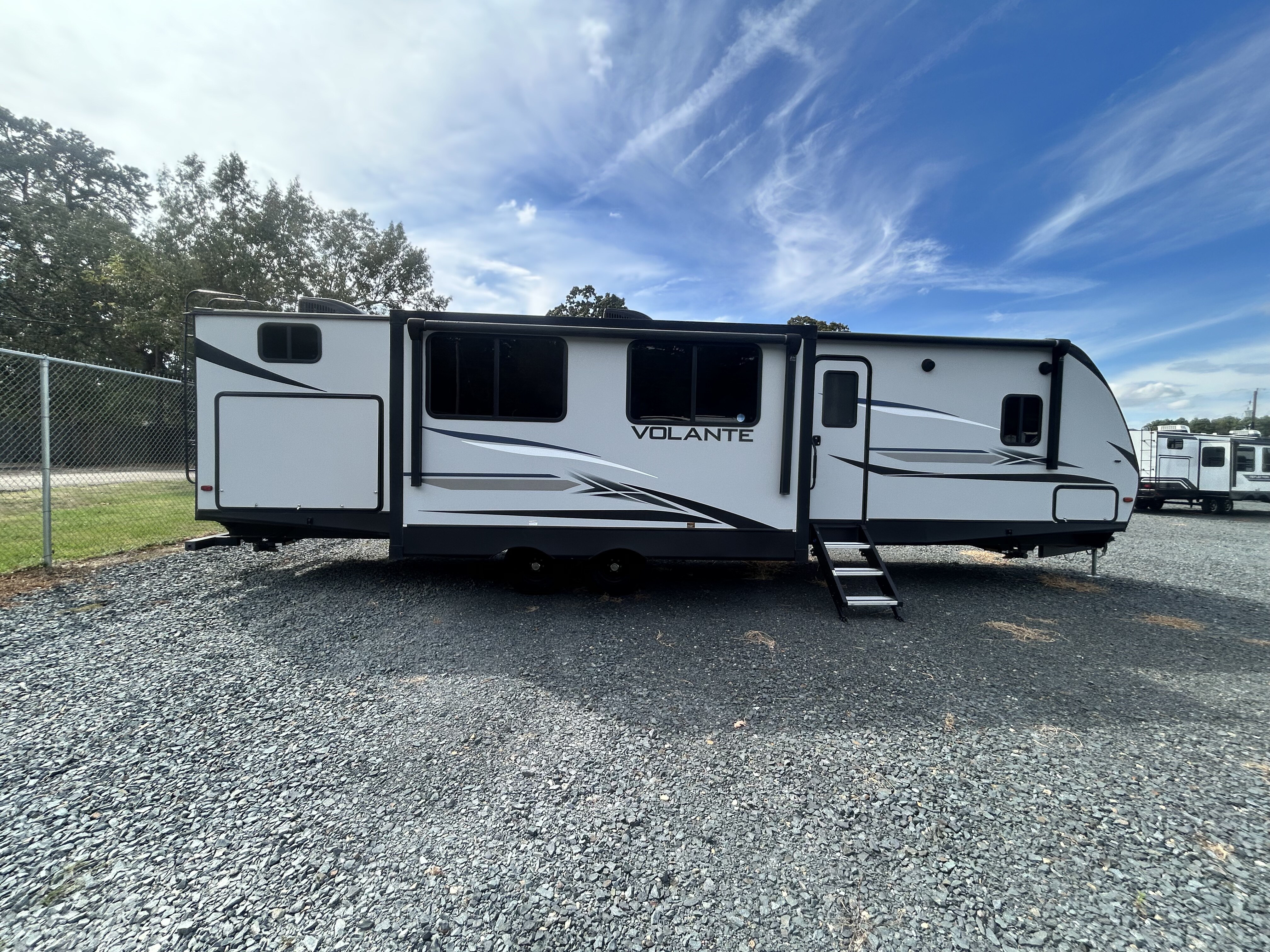2021 CROSSROADS VOLANTE LITE 33DB - Image 7