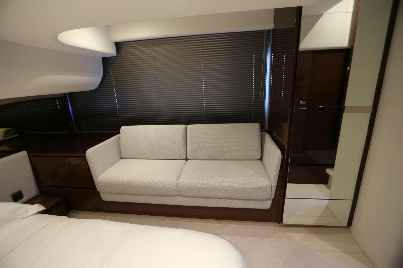 2024 Princess Princess F45 - Image 34