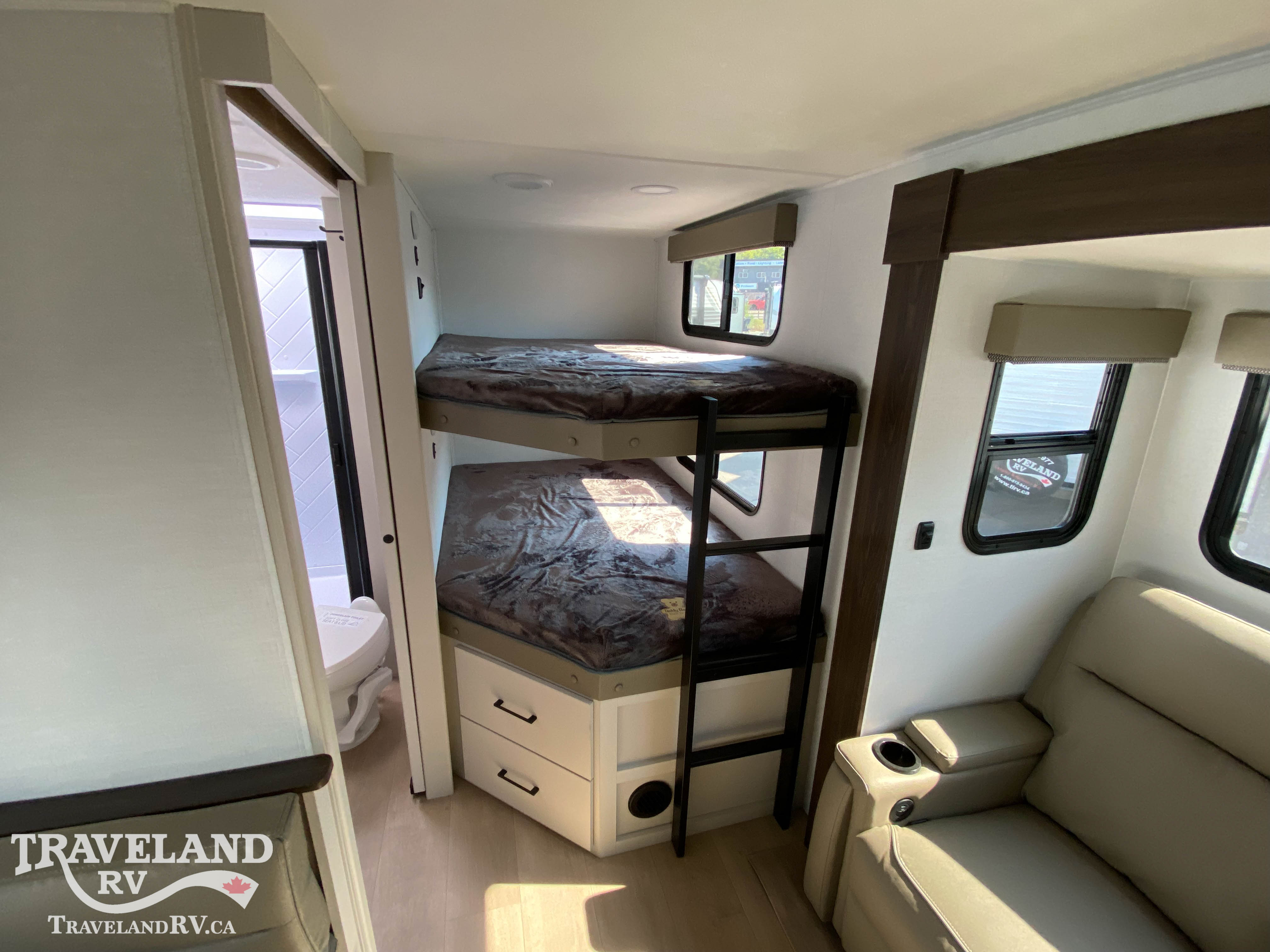 2027 Alliance RV DELTA ULTRA LITE BH255 - Image 12