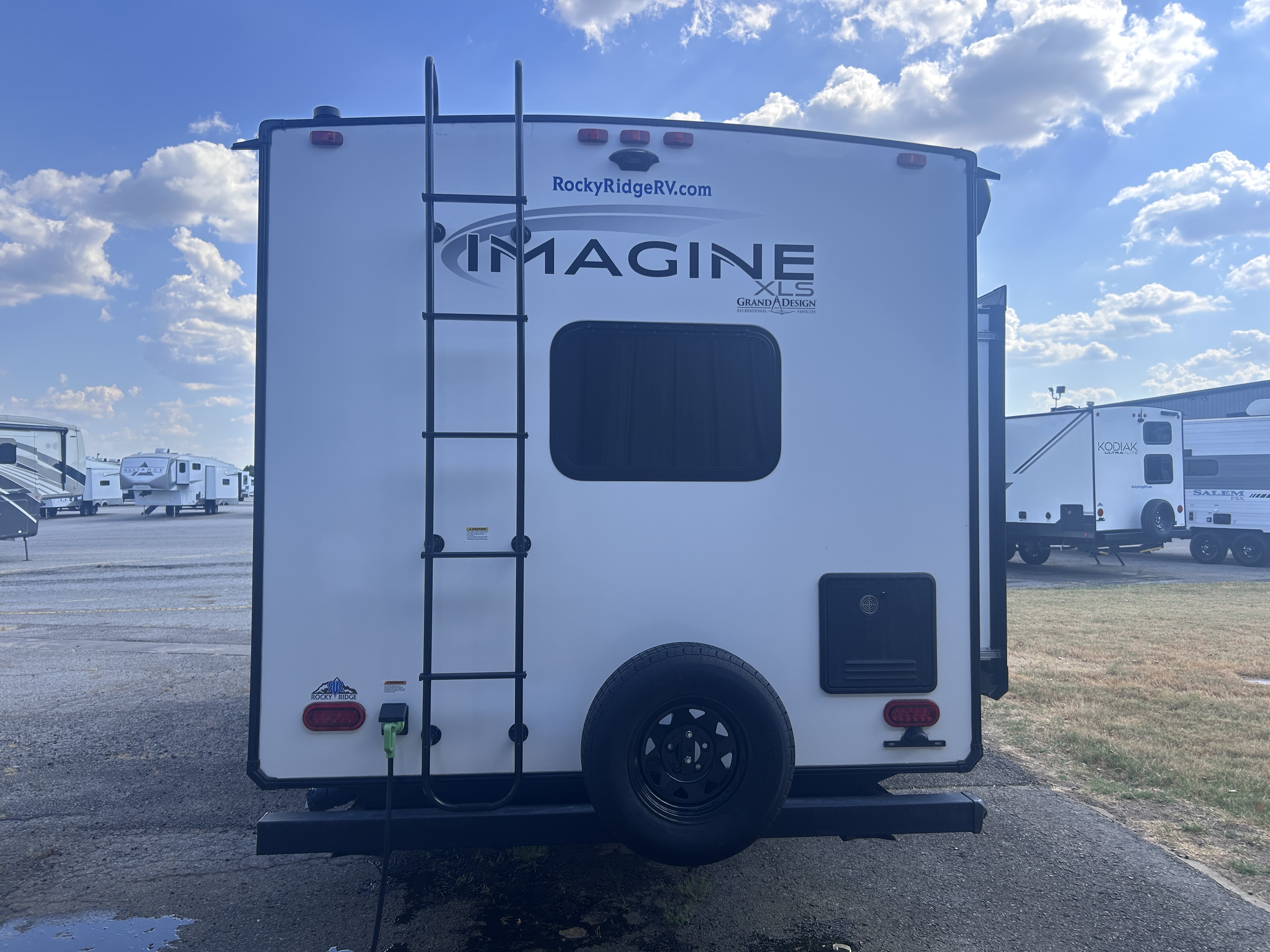 2023 Grand Design Imagine XLS 22RBE - Image 7