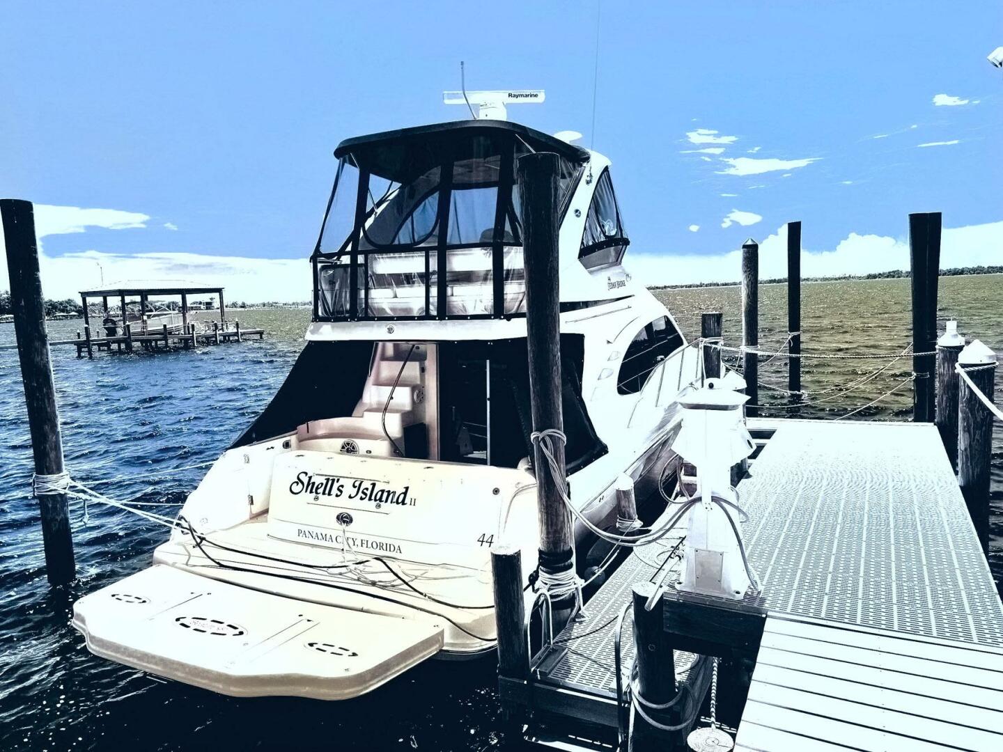 2008 Sea Ray 44 Sedan Bridge - Image 2
