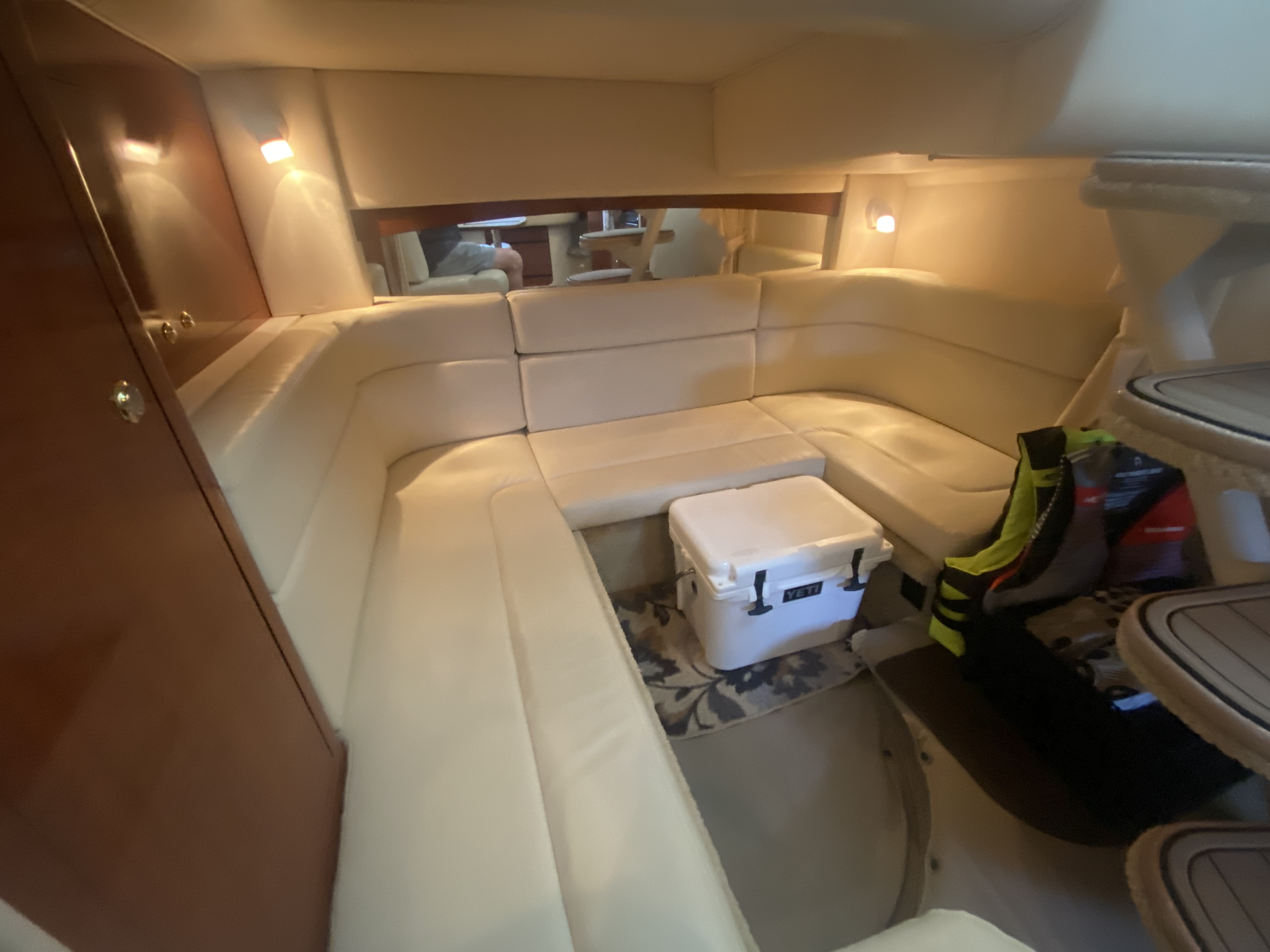 2003 Sea Ray 320 Sundancer - Image 17