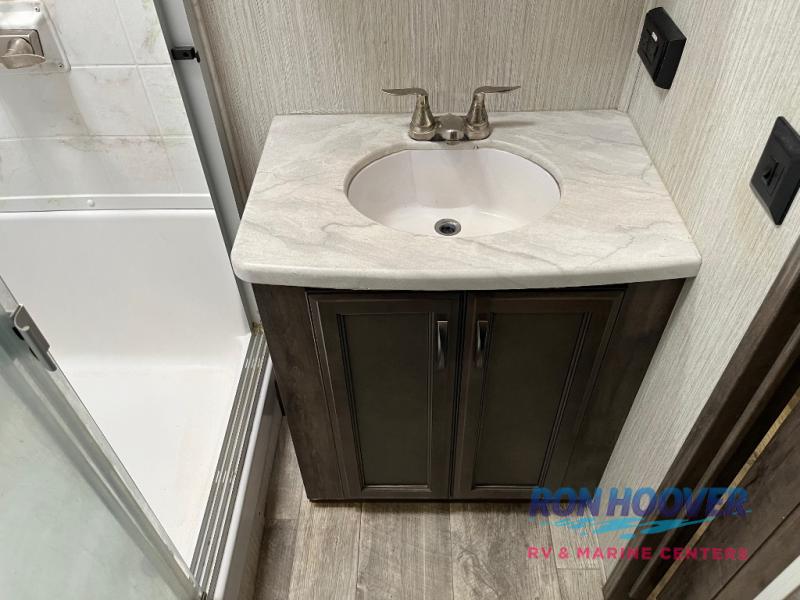 2021 FOREST RIVER 379FLOK - Image 26