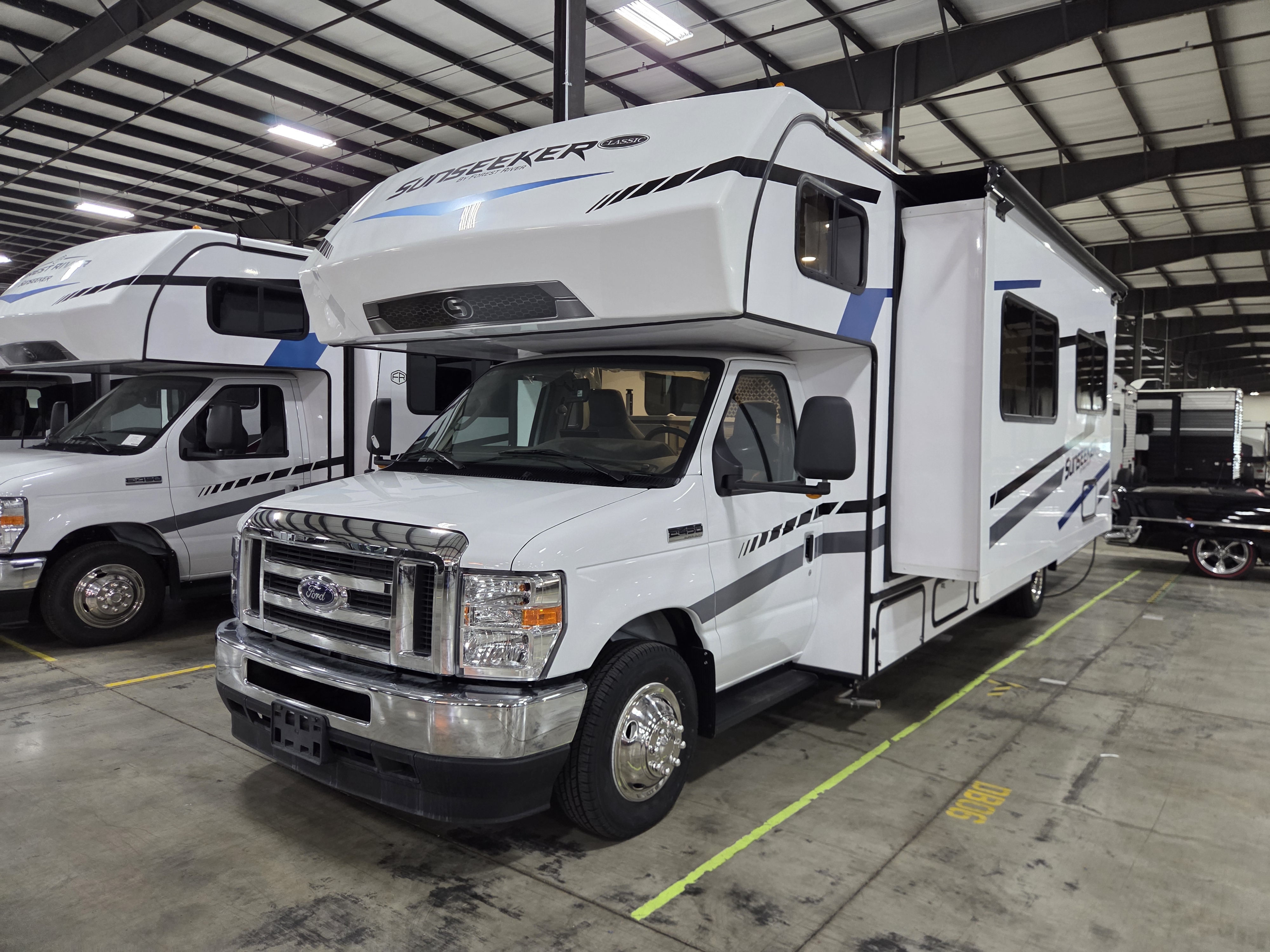 2024 Forest River Sunseeker 3010DS - Image 5