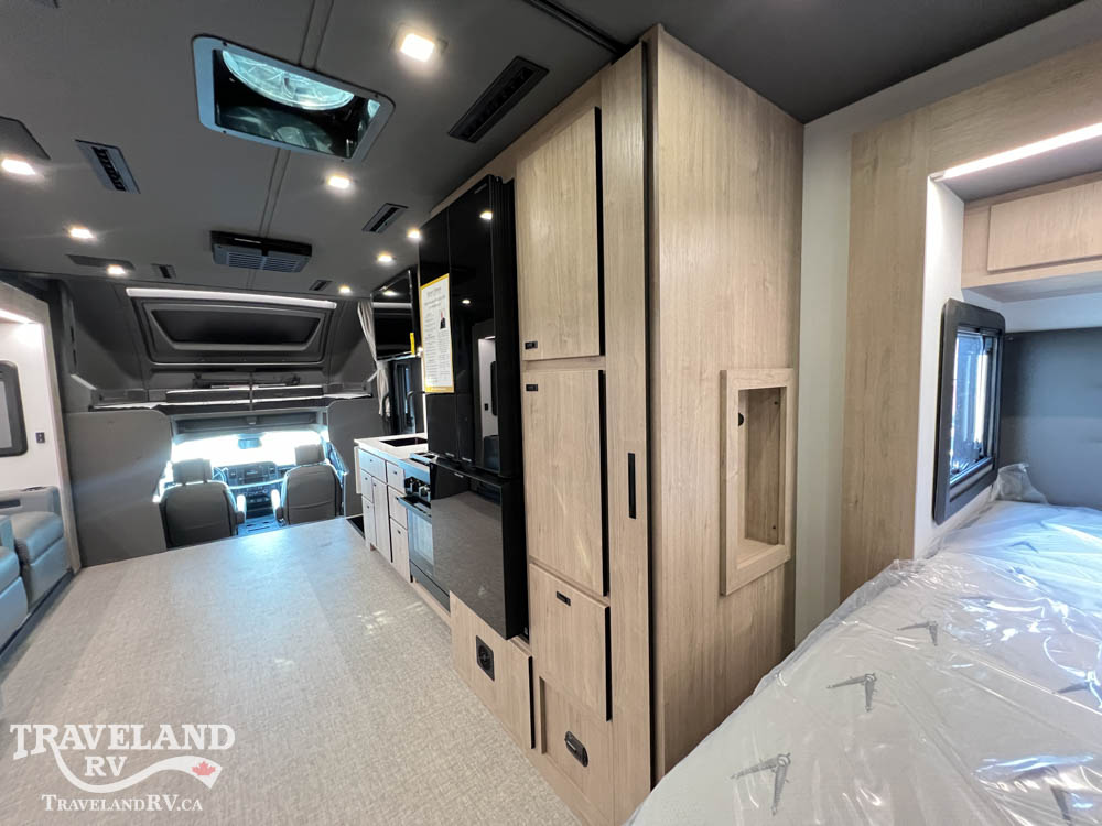 2027 Grand Design Lineage Series F 31ZW - Image 27