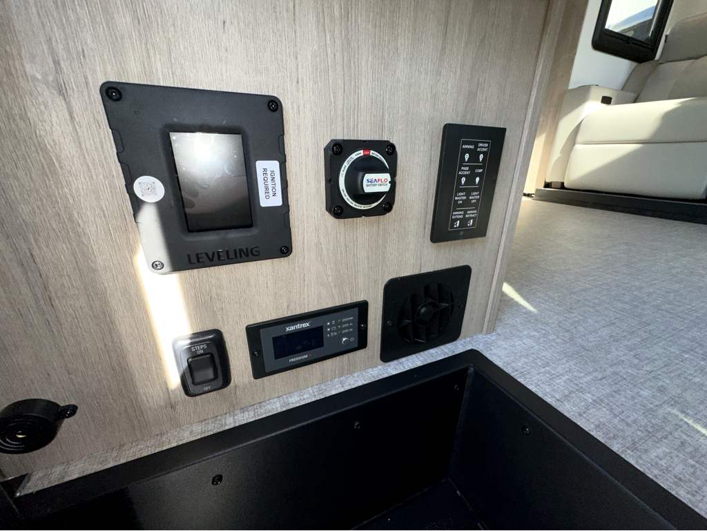 2026 Grand Design Lineage Series M 25TK - Image 35