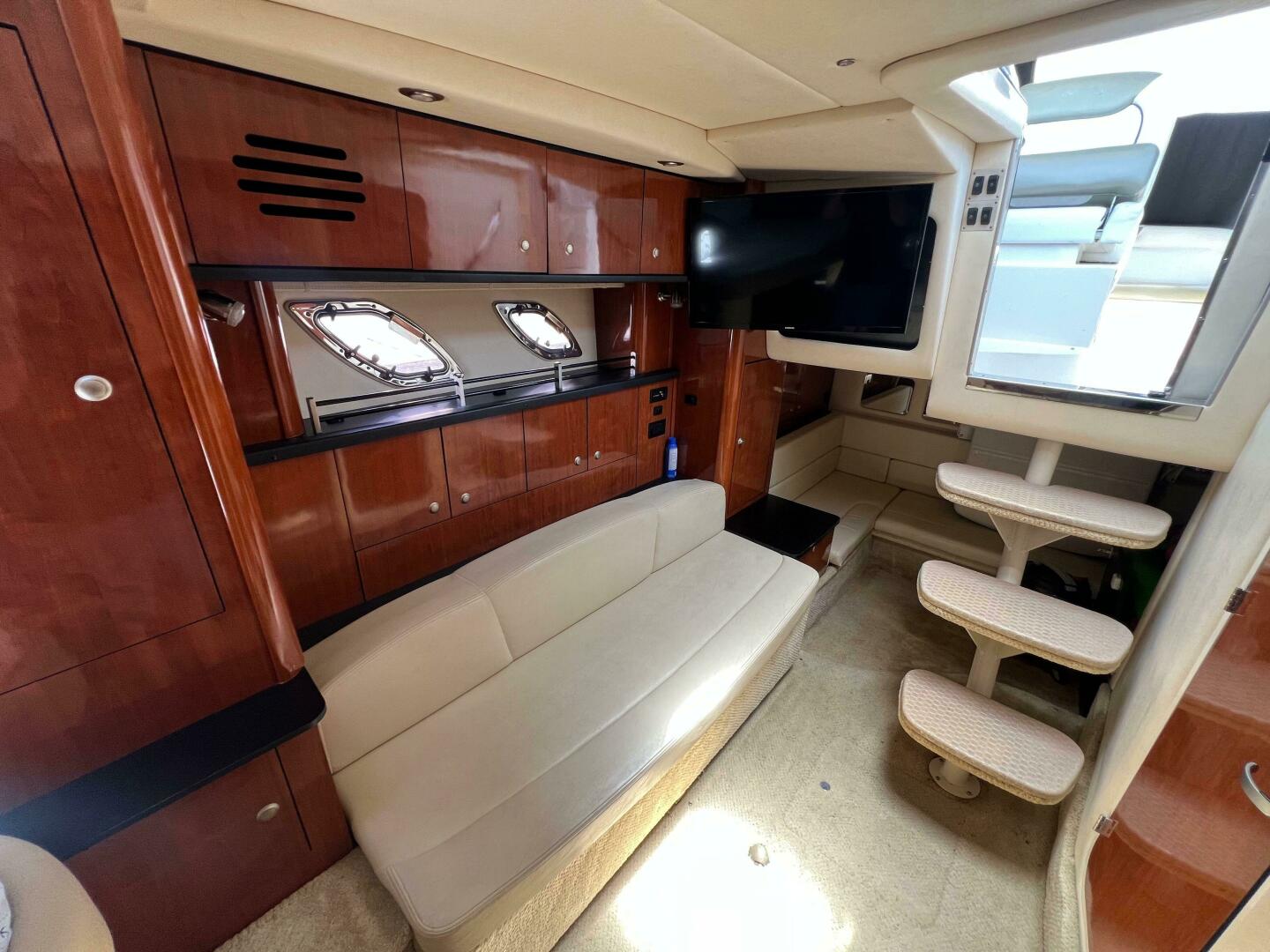 2007 Sea Ray 310 Sundancer - Image 11