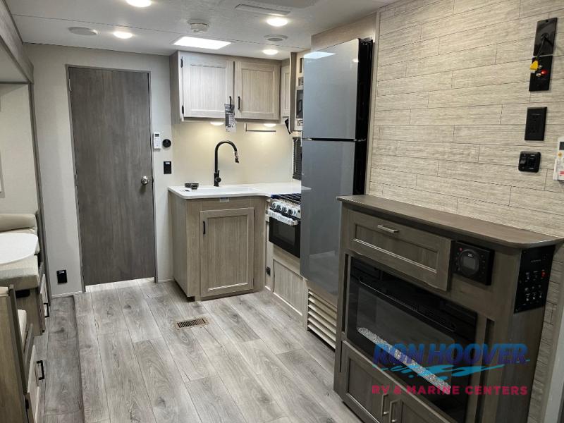 2026 COACHMEN 333DORM - Image 16