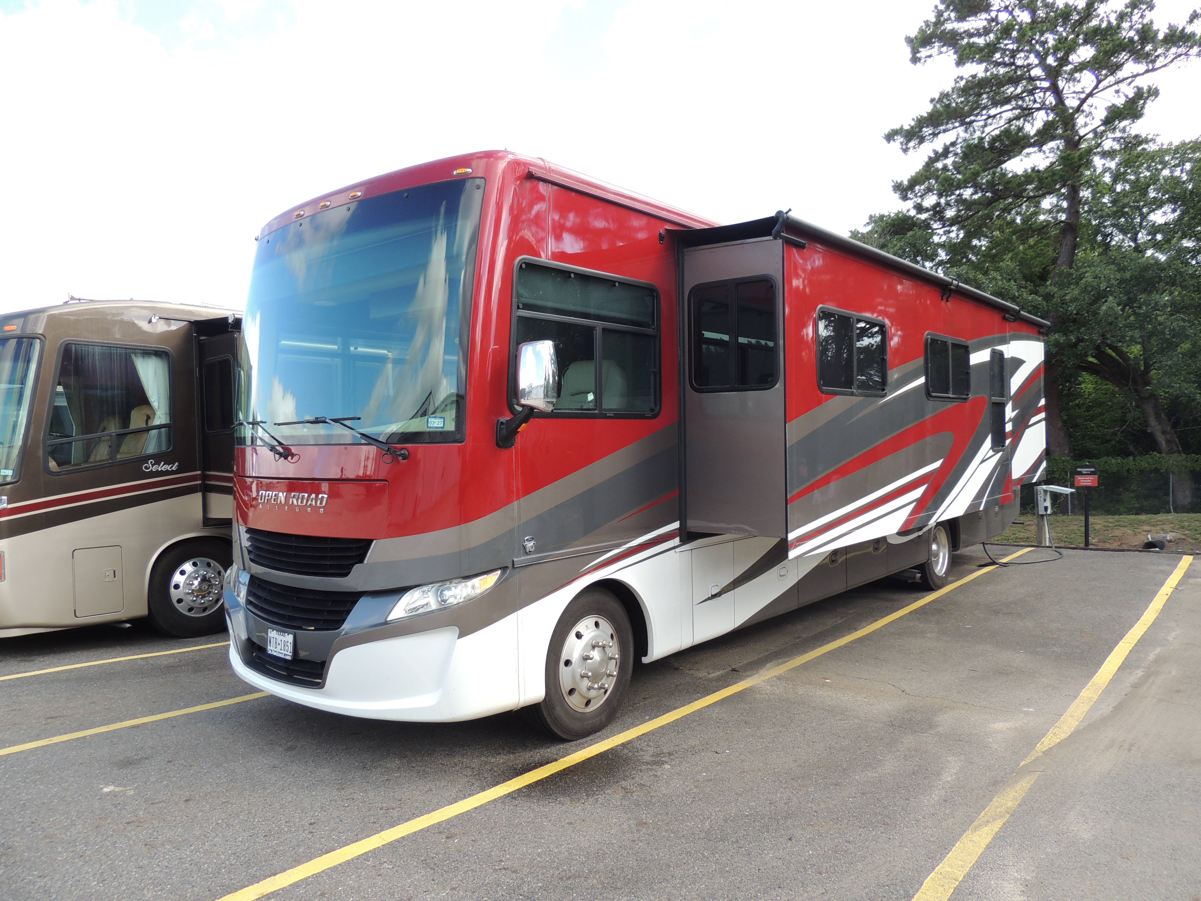 2020 Tiffin Allegro OPEN ROAD - exterior 1