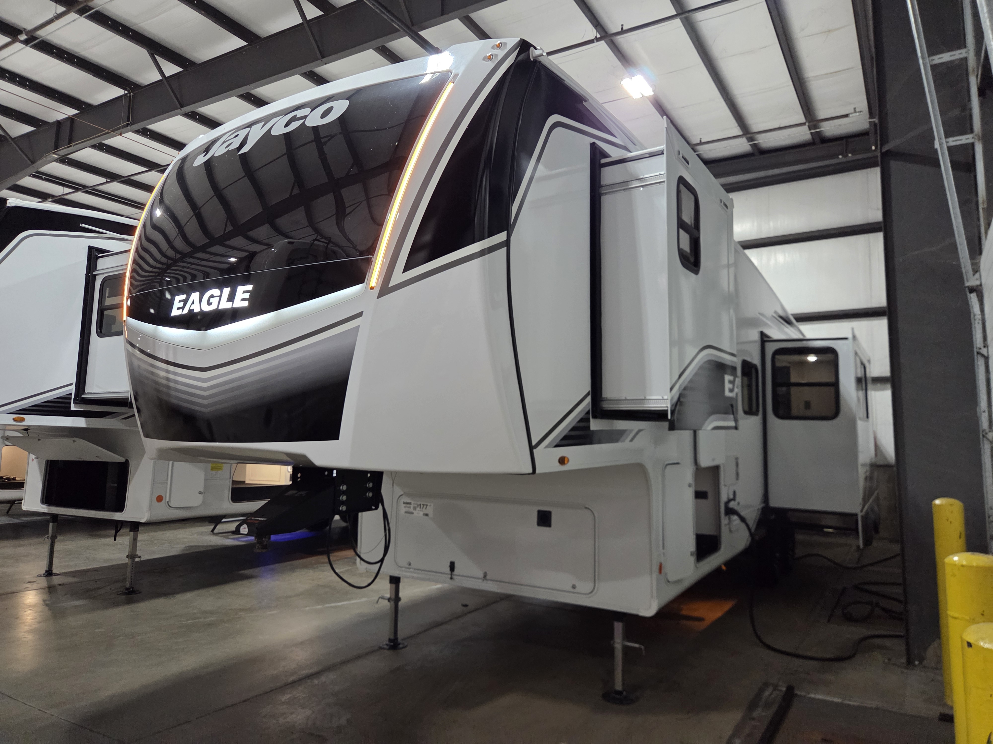 2026 Jayco Eagle HT 31QCD - Image 4