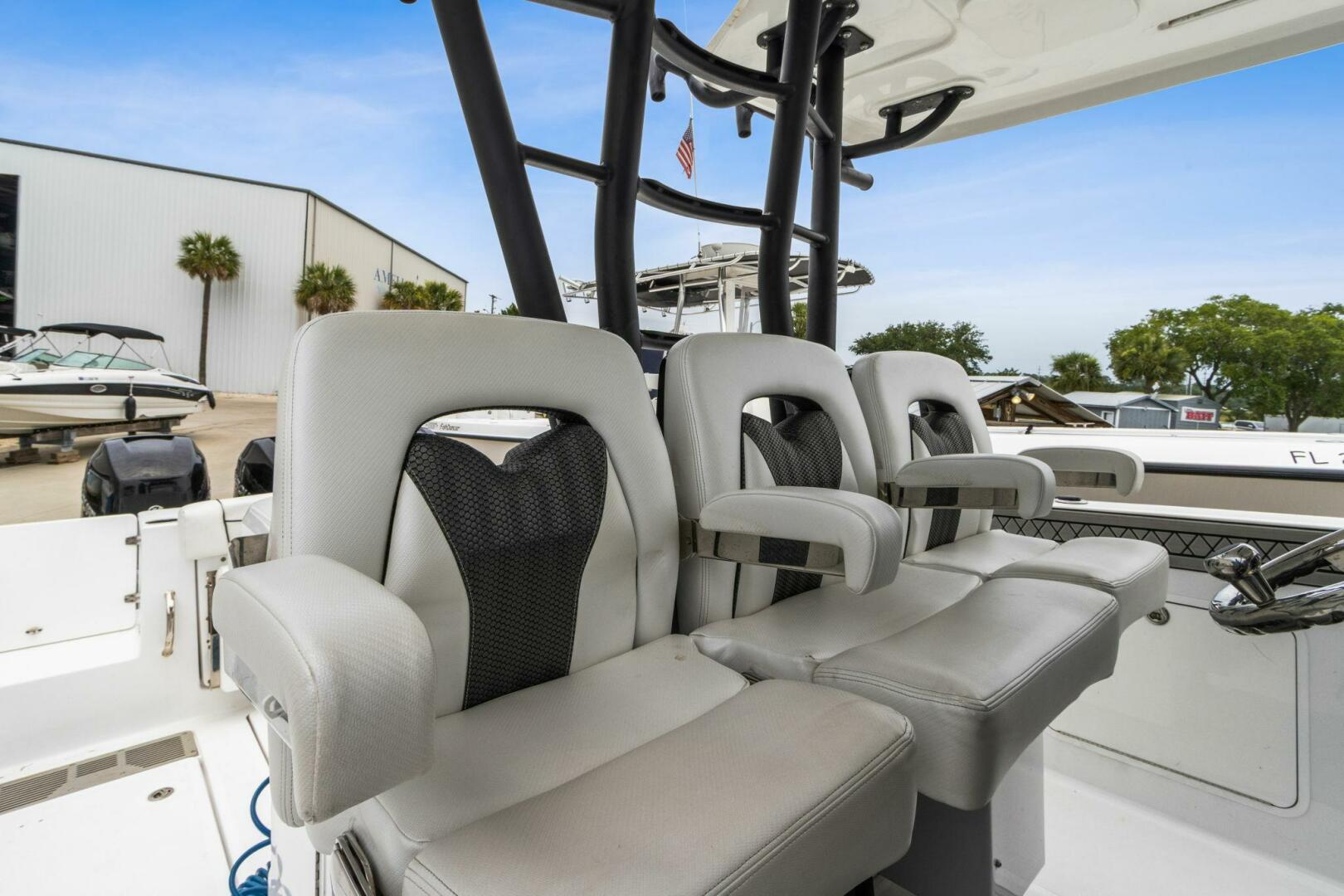 2023 Wellcraft 352 Fisherman Center Console - Image 19