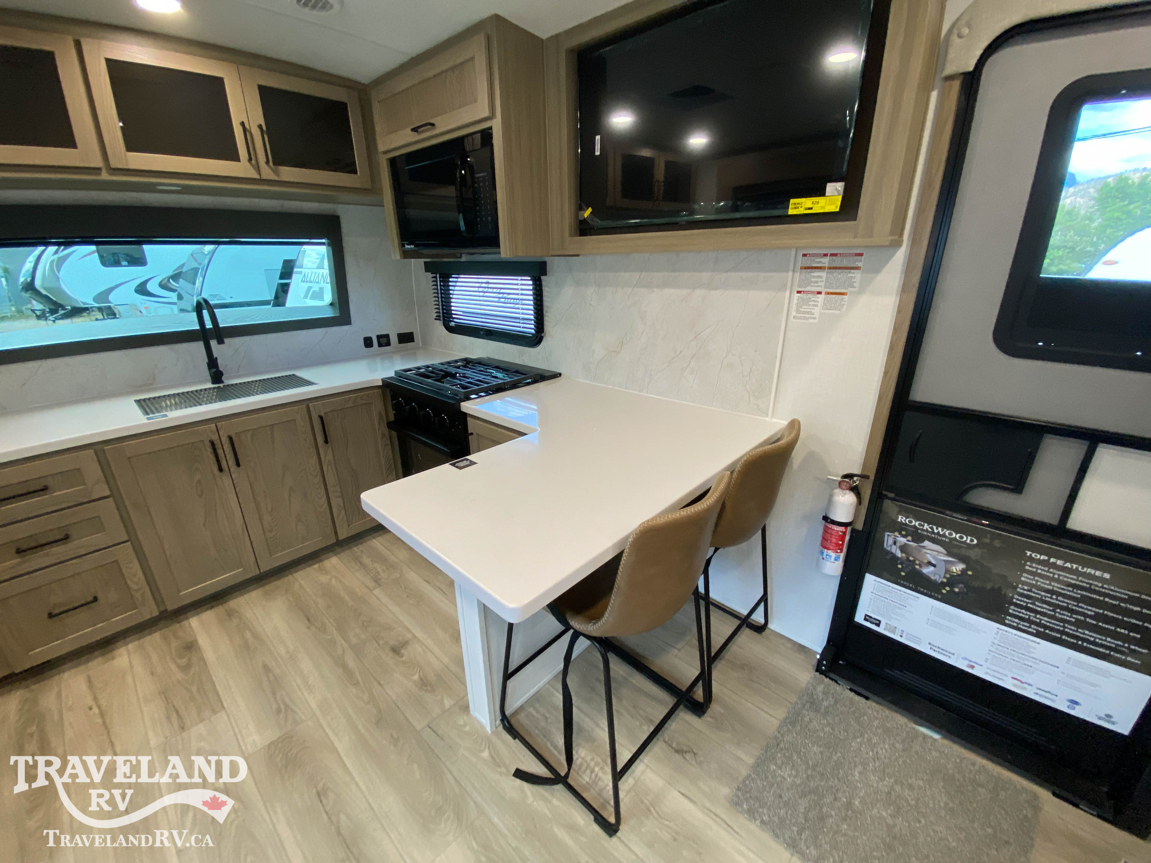 2026 Forest River Rockwood Signature Ultra Lite 8263MBR - Image 15