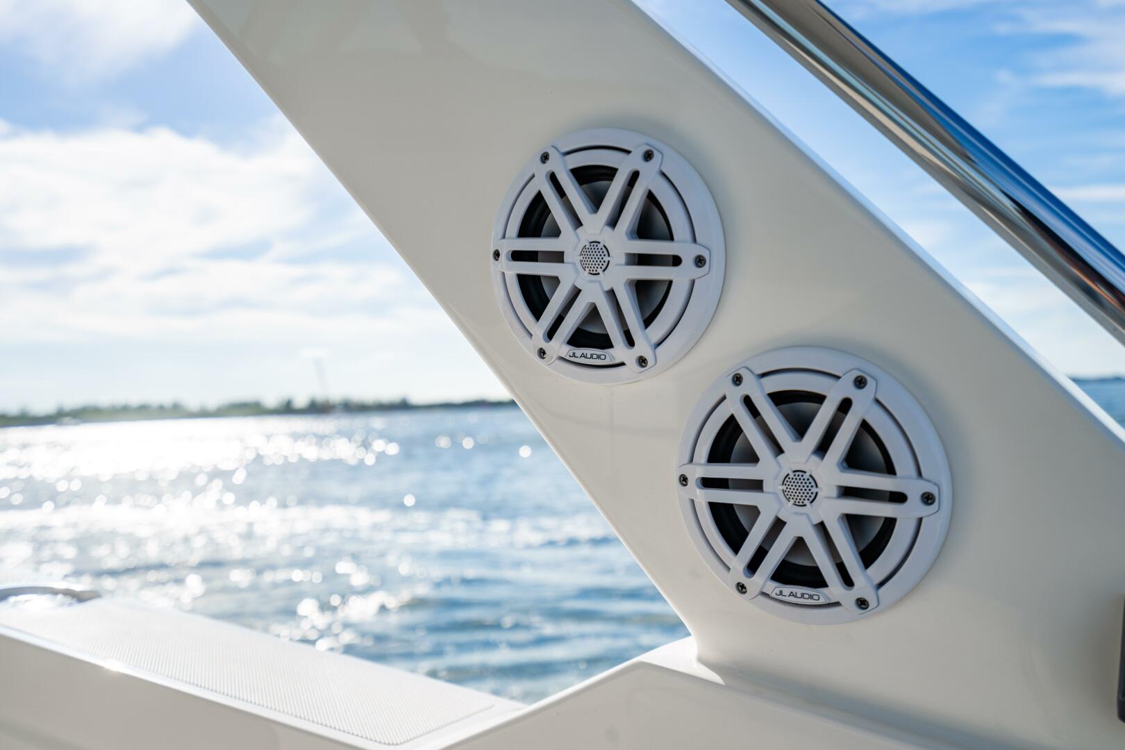 2022 Tiara Yachts 43 LS - Image 38