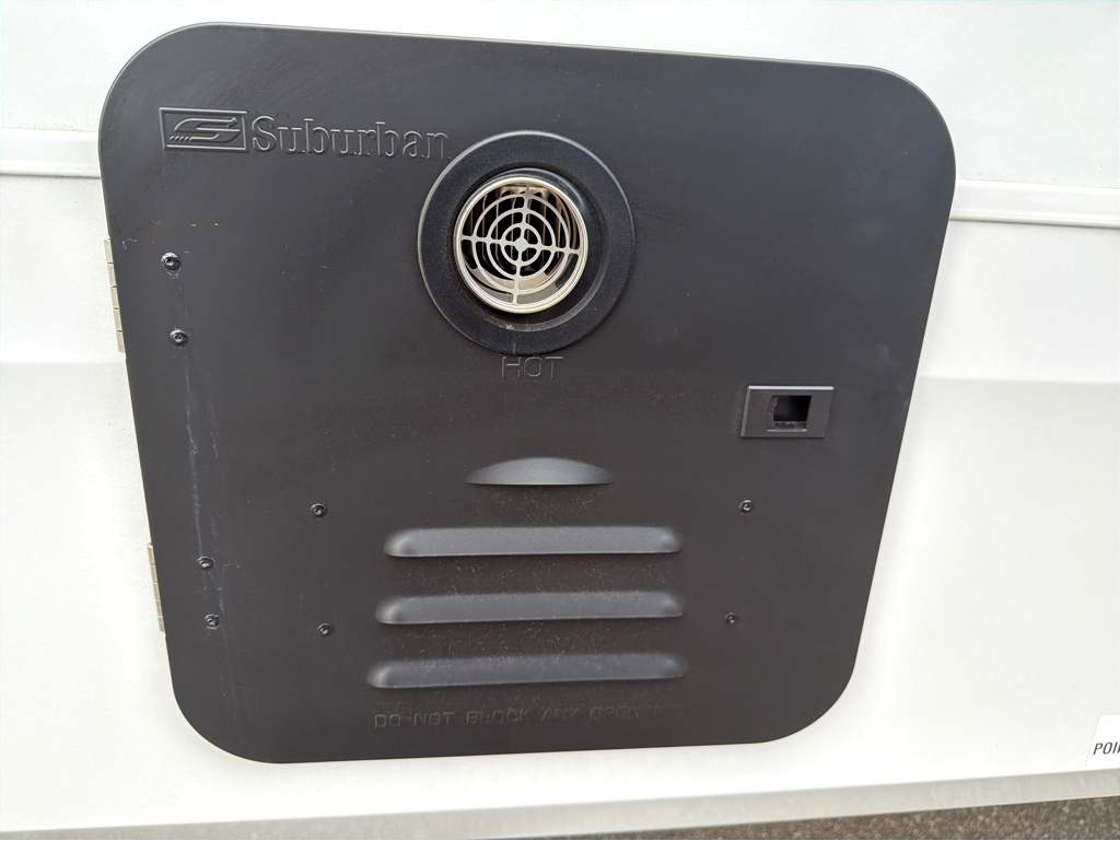 2027 HEARTLAND MILESTONE 39TB - Image 8