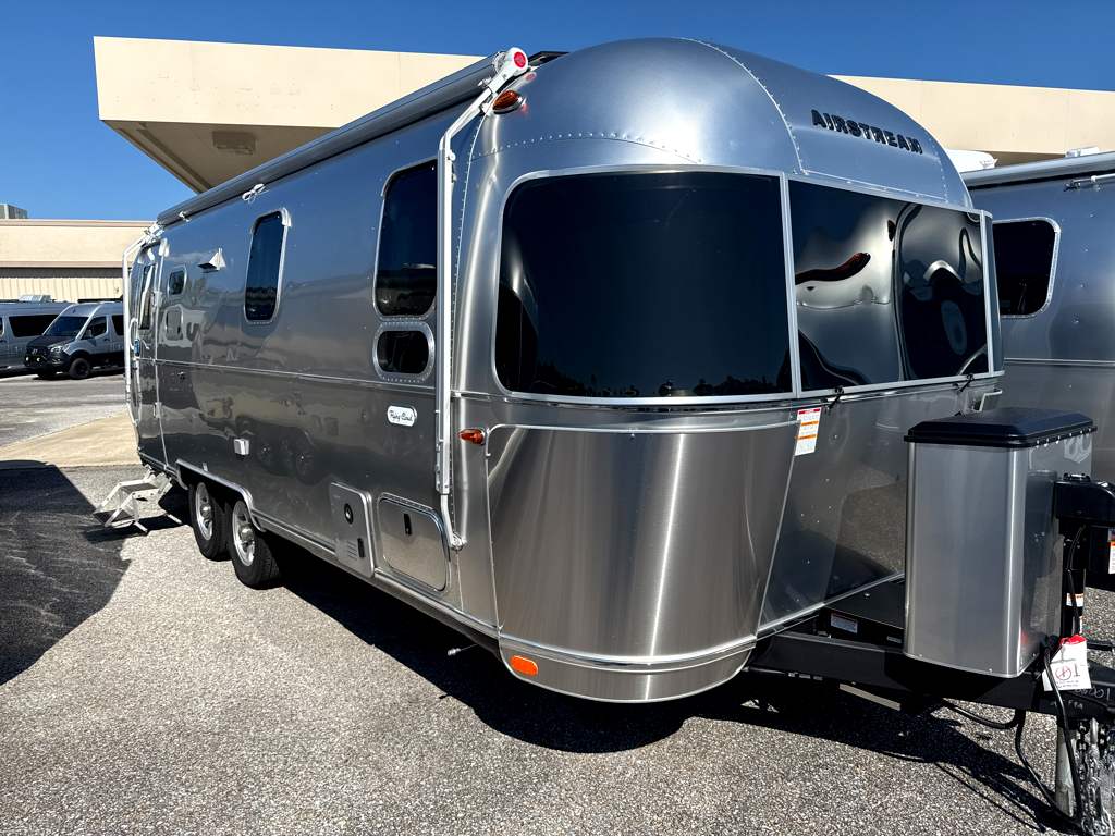 2026 AIRSTREAM FLYING CLOUD 25FBQ - Image 1