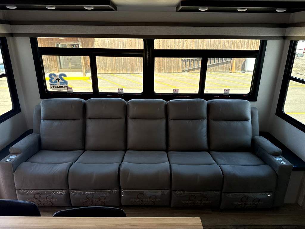 2027 JAYCO NORTH POINT 375TBDB - Image 12