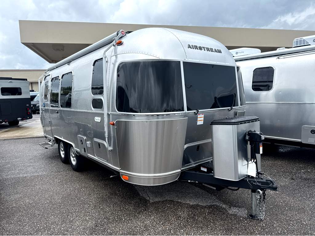 2026 AIRSTREAM FLYING CLOUD 23FBT - Image 1