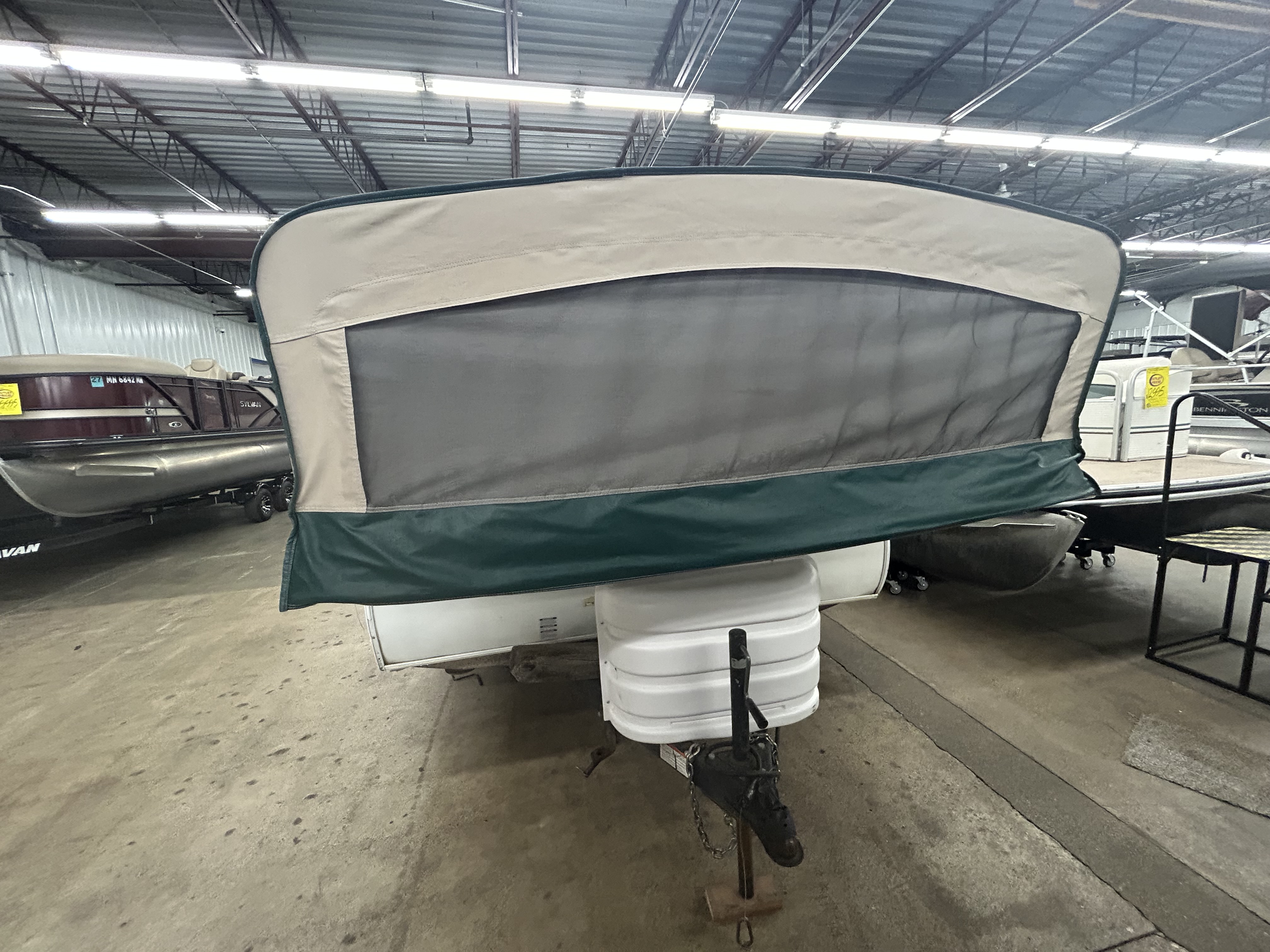 2004 KODIAK K235 - Image 2