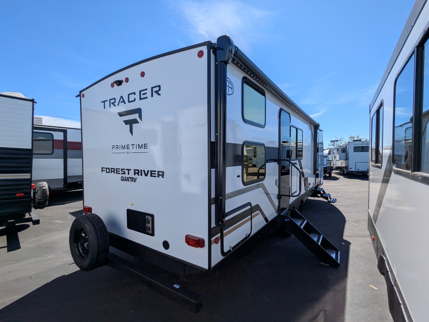 2026 Prime Time Tracer 275BH - Image 5