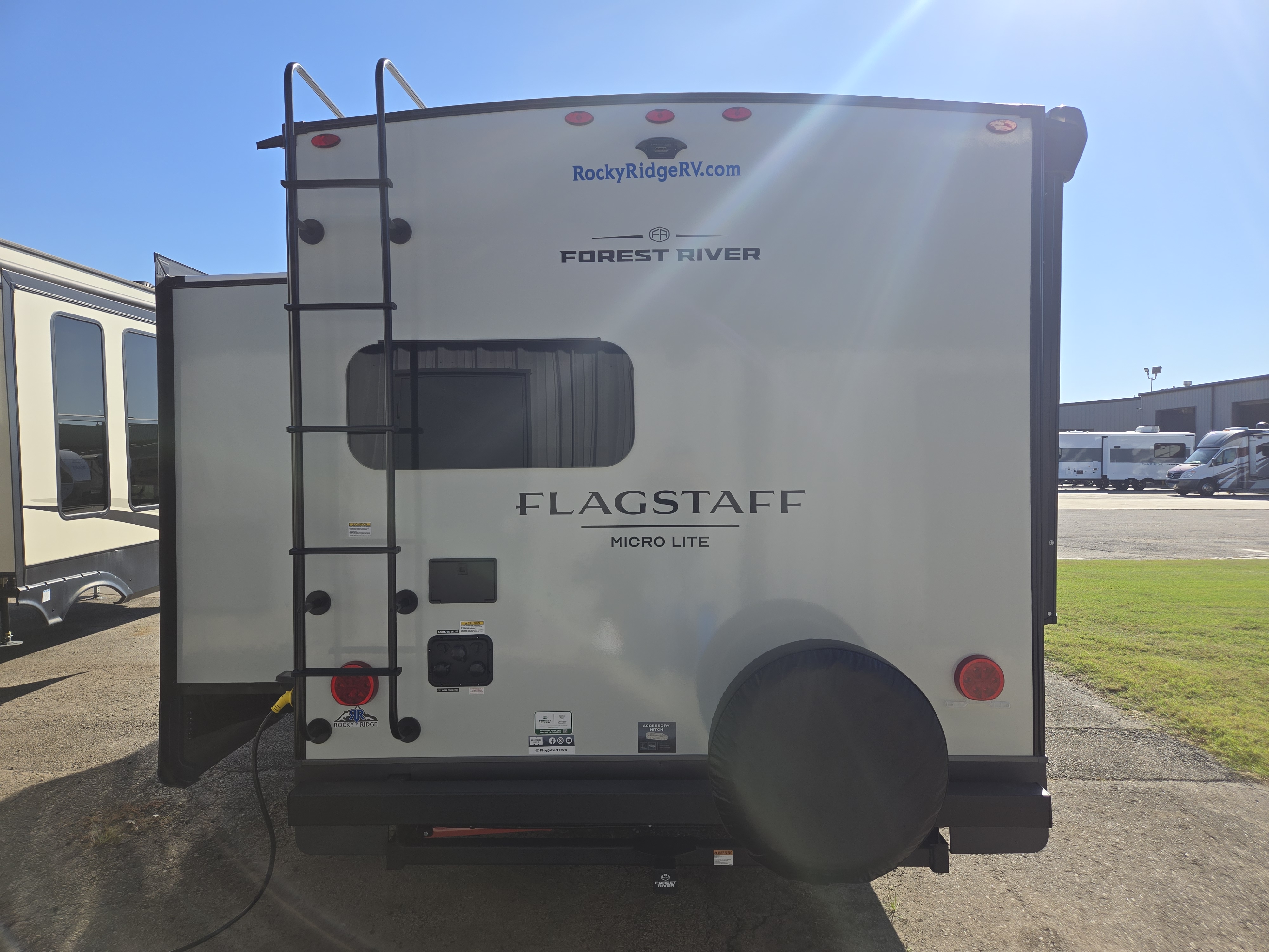 2026 Forest River Flagstaff Micro Lite 25FBD - Image 6