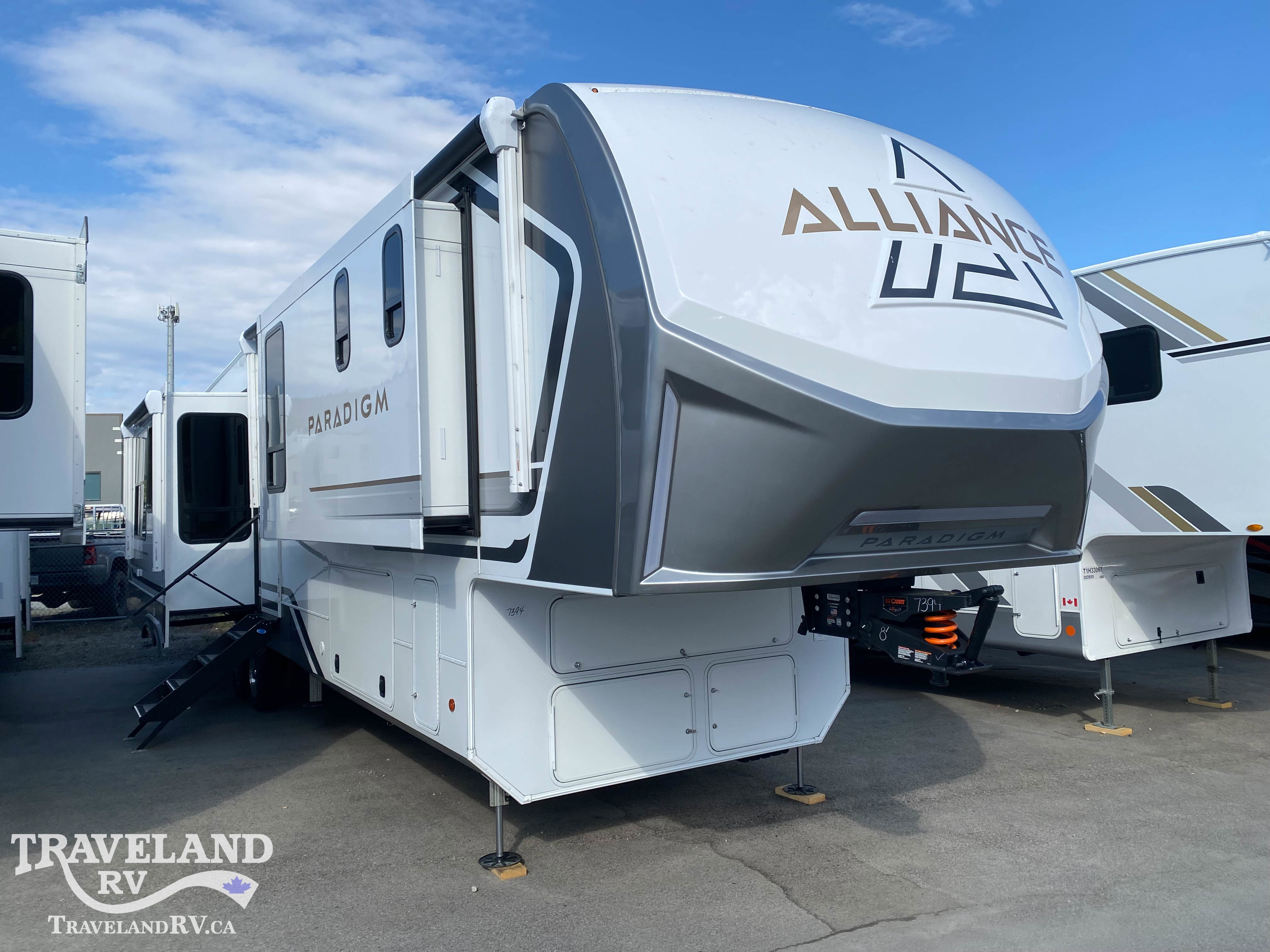 2026 Alliance RV Paradigm 382RK - Image 1