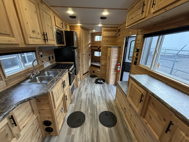 2026 ICE CASTLE RV EXTREME III 8X21 - Image 15