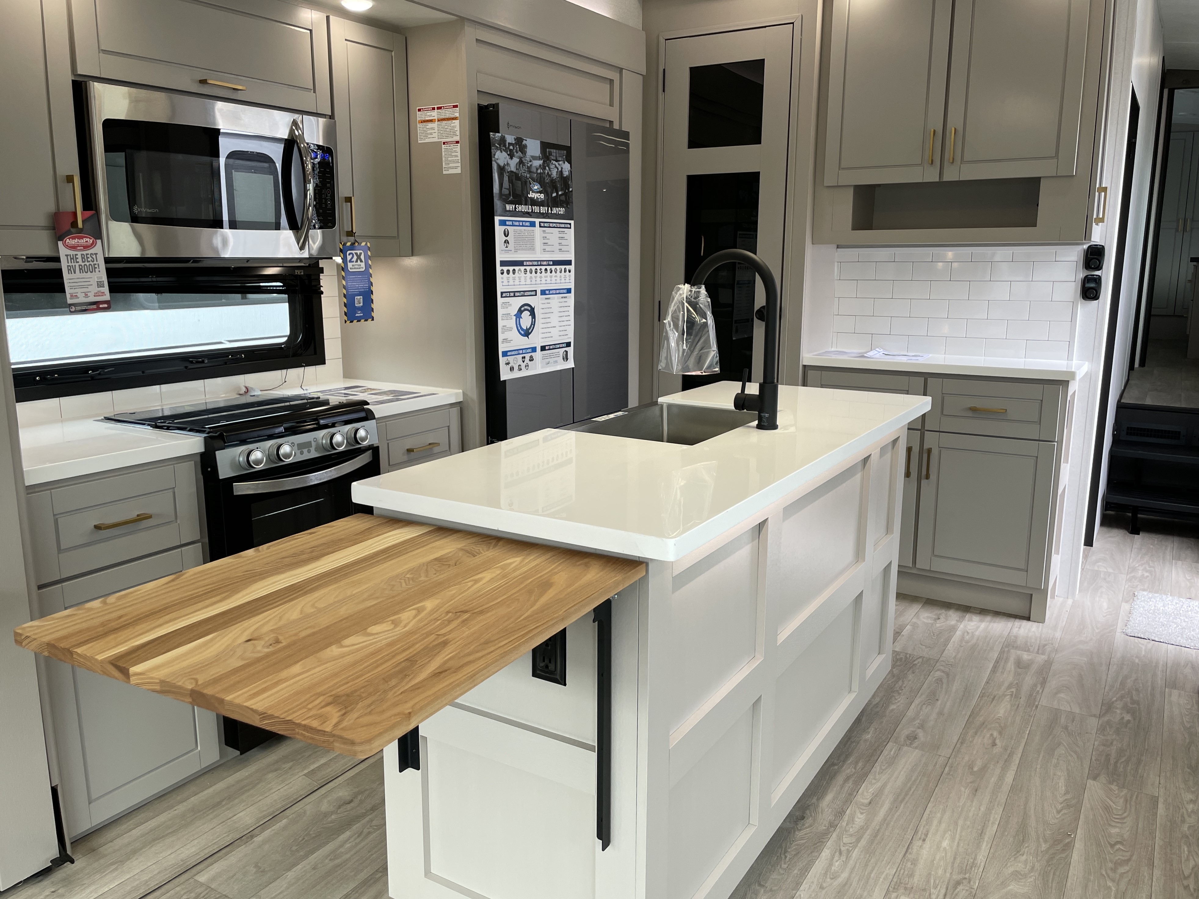 2027 Jayco North Point 361RLBH - Image 13