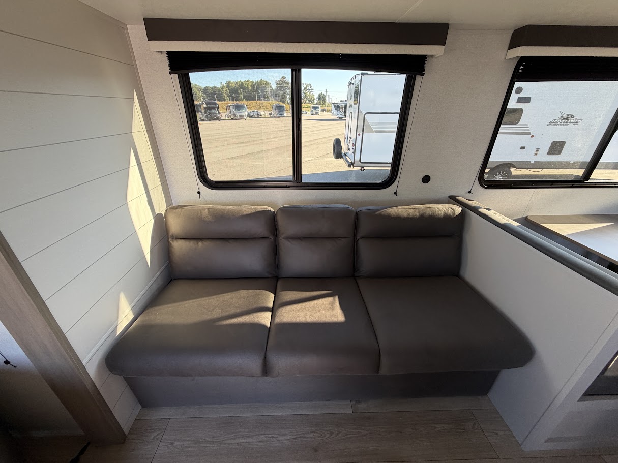 2027 JAYCO JAY FLIGHT 262RLS - Image 11