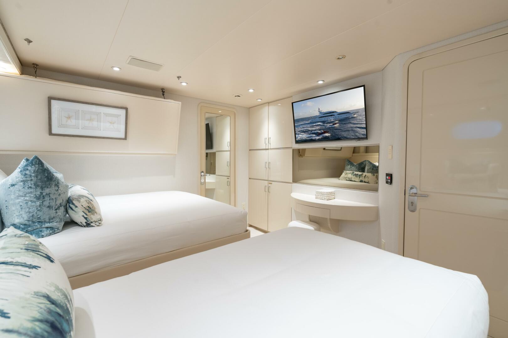 2001 Westship Skylounge - Image 41