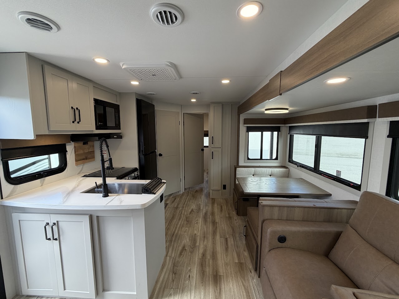2027 VENTURE RV SPORTTREK 343VBH - Image 68