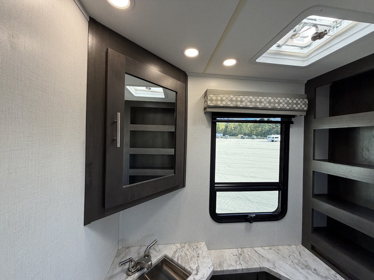 2023 FOREST RIVER GEORGETOWN SERIES 5 34H - Image 29