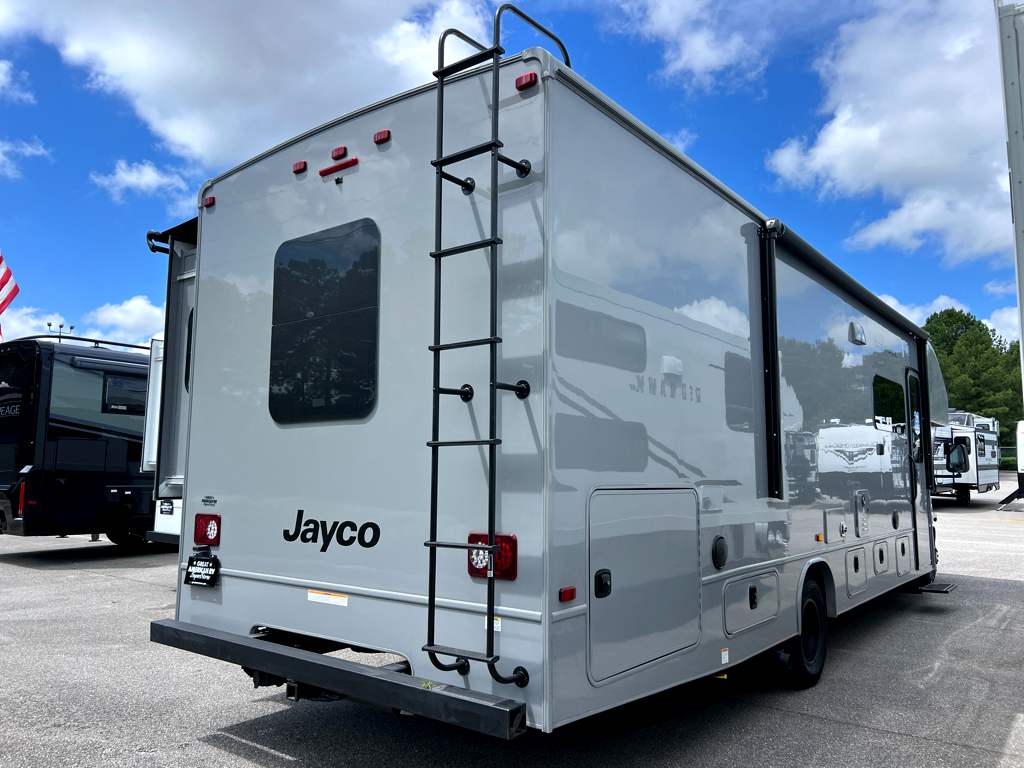 2027 JAYCO GREYHAWK 29MV - Image 4