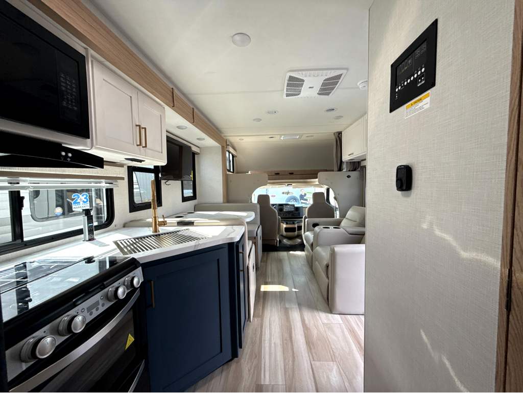 2027 THOR MOTOR COACH MAGNITUDE GA28 - Image 25