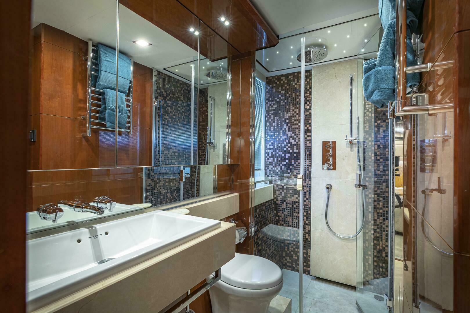 2012 Princess 32M - Image 31