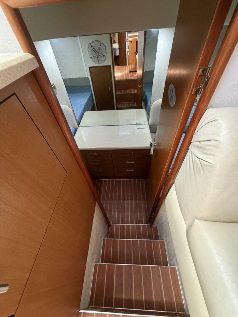 2001 Ocean Yachts 40 Express Bridge - Image 17
