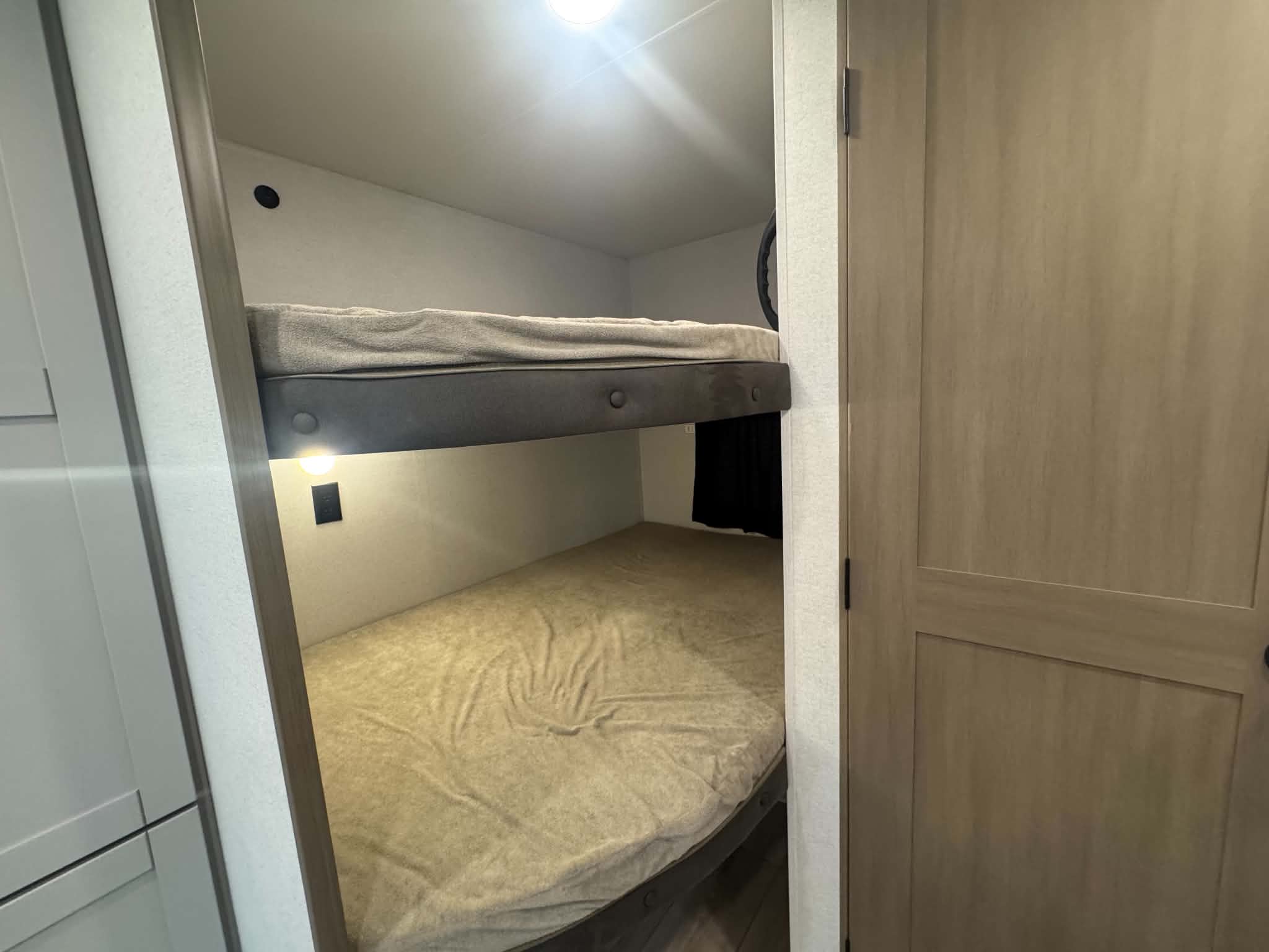 2027 Jayco Jay Flight SLX 261BHS - Image 8