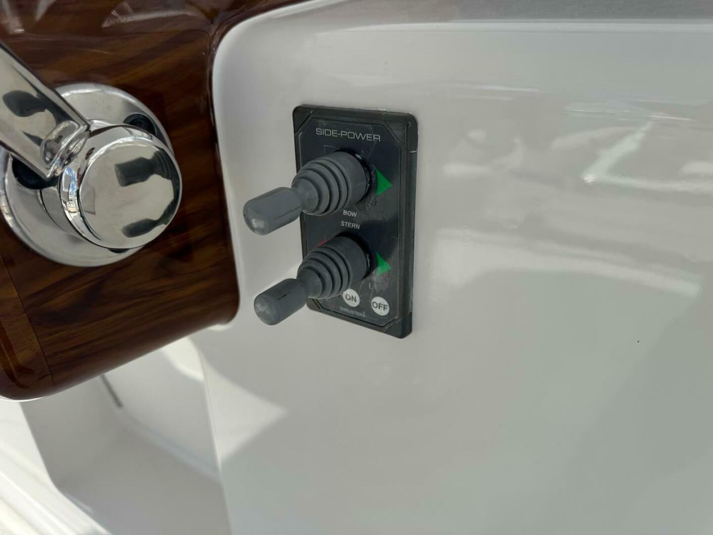 2007 VIKING 52 Convertible Base - Image 33