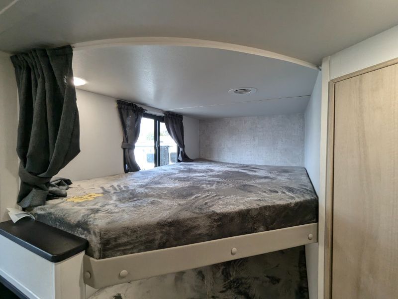 2025 Winnebago Minnie
