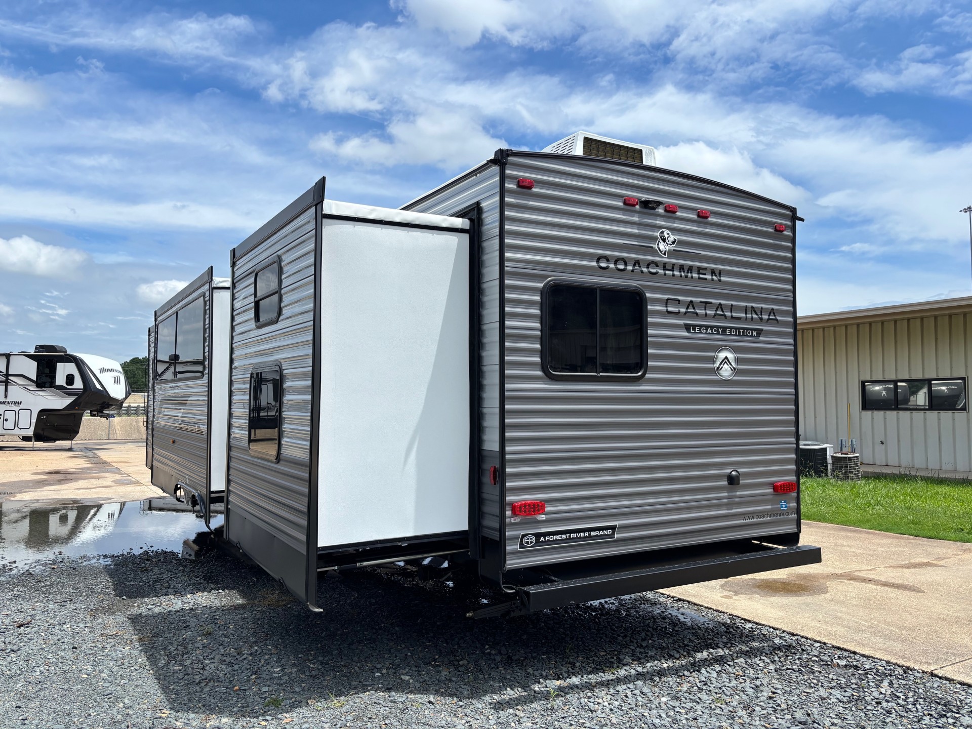 2026 Coachmen Catalina Legacy Edition 343BHTS - Image 6