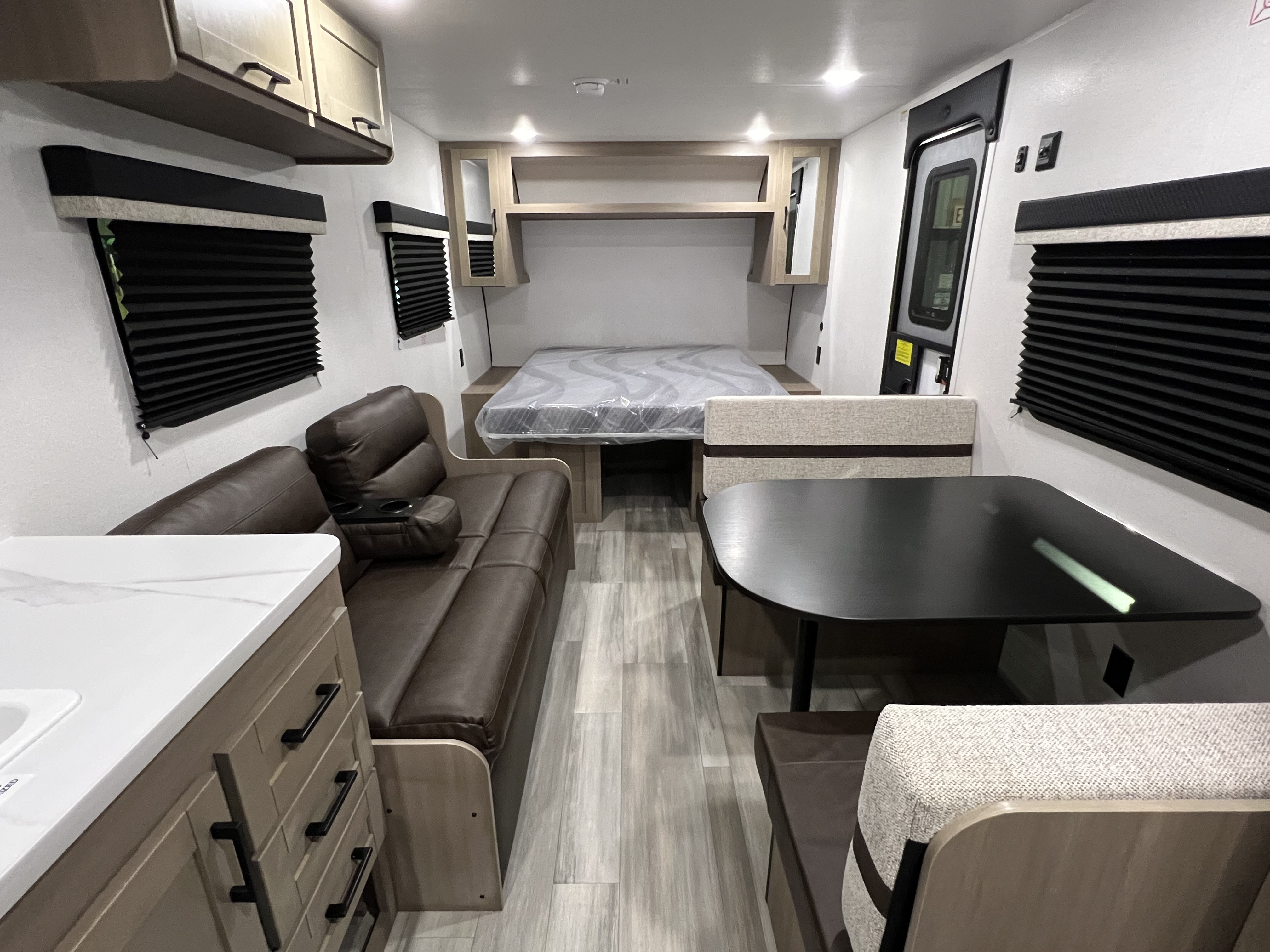 2027 Heartland Prowler Lynx 2500BH - Image 4