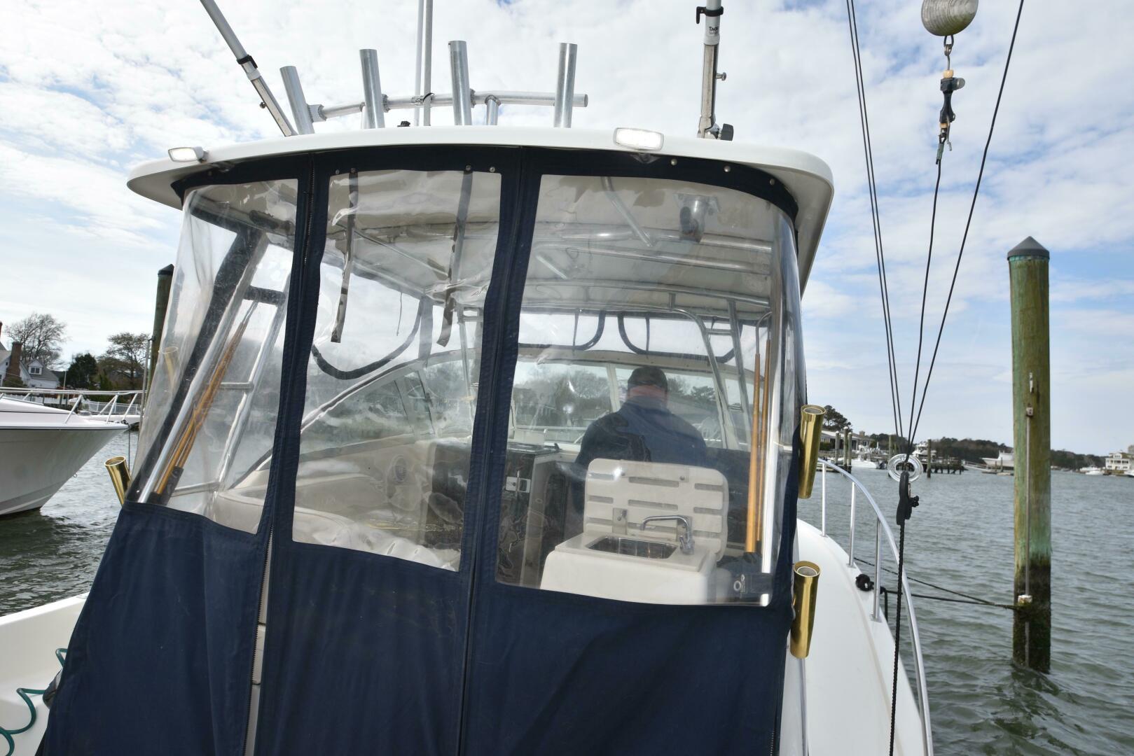 2005 Pursuit 3070 Offshore Express - Image 34