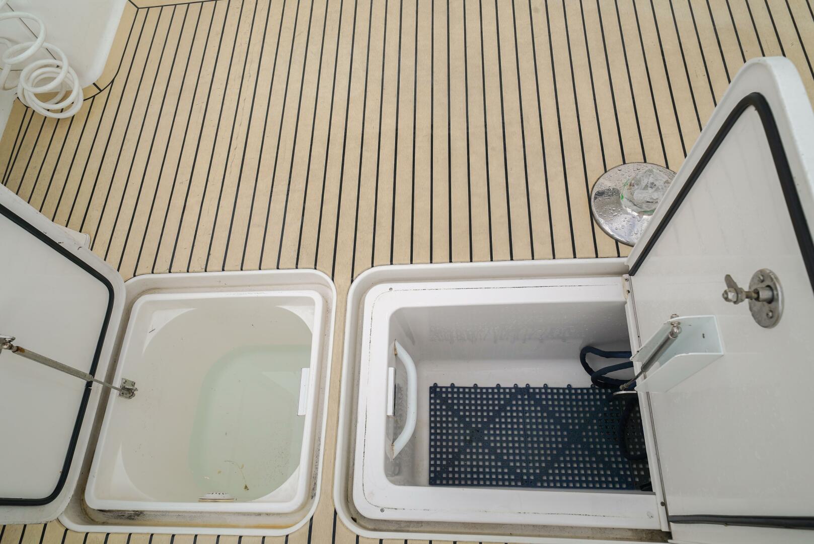 2007 Viking 45 Convertible - Image 35