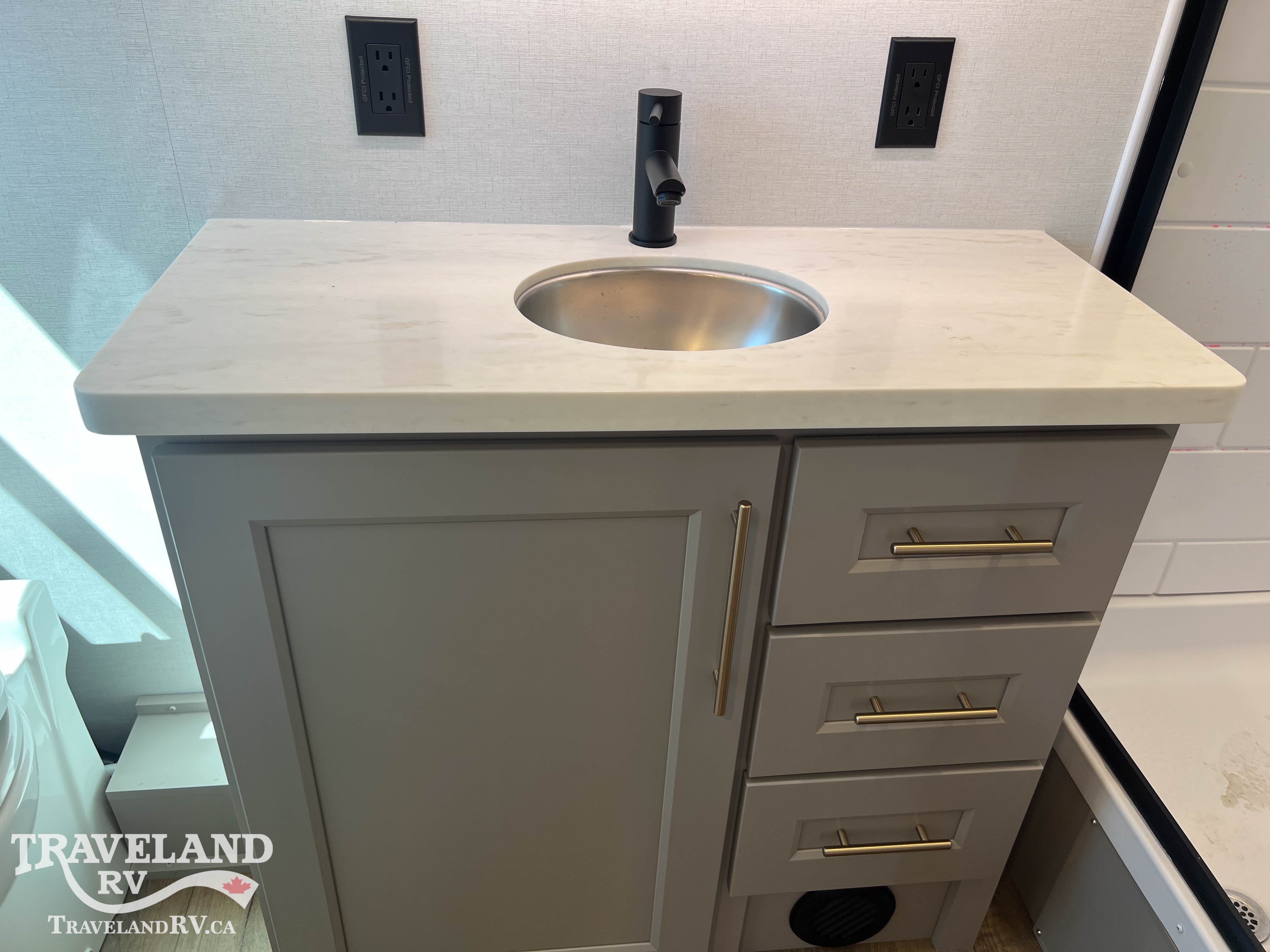 2026 Alliance RV Paradigm 395DS - Image 35