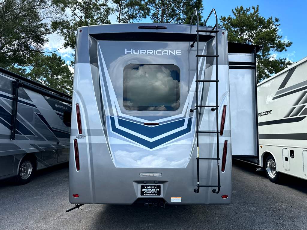 2027 THOR MOTOR COACH HURRICANE 35A - Image 4
