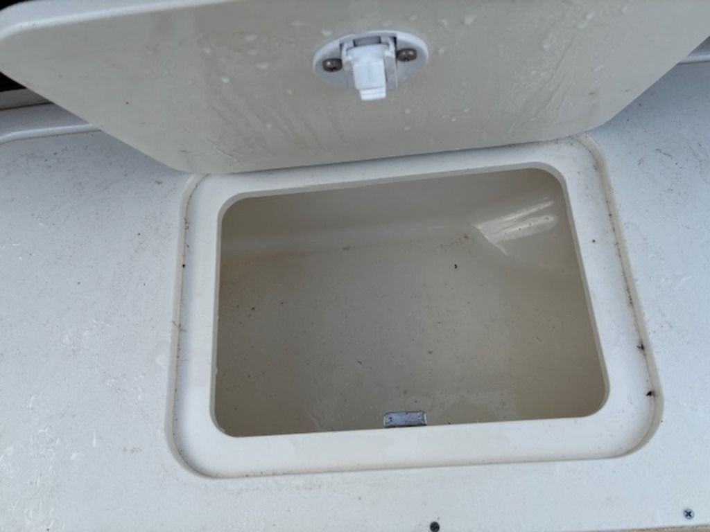 2023 Sea Ray SPX 190 Outboard - Image 22